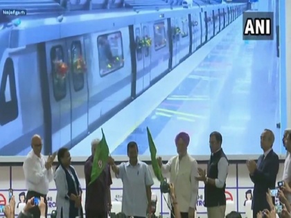 Dwarka Najafgarh corridor of Delhi metro flagged off by Hardeep Singh Puri and Arvind Kejriwal | NCR को एक और सौगात, द्वारका-नजफगढ़ रूट पर ग्रे मेट्रो लाइन का उद्घाटन, दिल्ली वालों को होगा ये फायदा