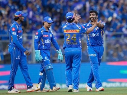 MI vs DC HIGHLIGHTS, IPL 2024 Mumbai Indians defending 200+ total in IPL Matches 14 Won 14 Most catches fielder in the IPL | MI vs DC HIGHLIGHTS, IPL 2024: मुंबई इंडियंस ने वानखेड़े में कई रिकॉर्ड बनाए, आईपीएल में 100 कैच लेने वाले चौथे खिलाड़ी हिटमैन