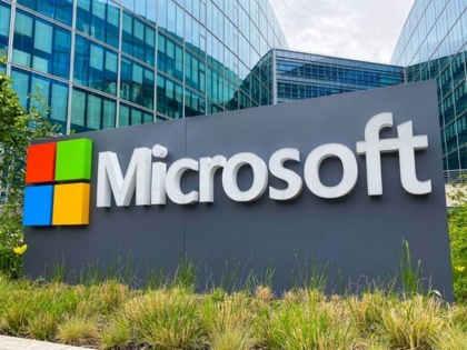 Microsoft big blow to employees this year company not increase salary also cut bonus- report | बुरी खबर! माइक्रोसॉफ्ट ने कर्मचारियों को दिया बड़ा झटका, इस साल सैलेरी नहीं बढ़ाएगी कंपनी-बोनस में भी करेगी कटौती-रिपोर्ट