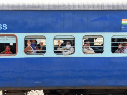 If the migrant laborer asked Nodal Officer for food get answer so jump from the train | ट्रेन से घर जा रहे प्रवासी मजदूर ने नोडल अधिकारी से खाने के लिए पूछा तो जवाब मिला- तो ट्रेन से कूद जाइए