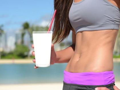 health tips try milk diet for weight loss | आ गई है 'मिल्क डाइट', 4 हफ्ते में गला देगी पेट की चर्बी, मिलेगा स्लिम फिगर health tips try milk diet for weight loss | आ गई है 'मिल्क डाइट', 4 हफ्ते में गला देगी पेट की चर्बी, मिलेगा स्लिम फिगर