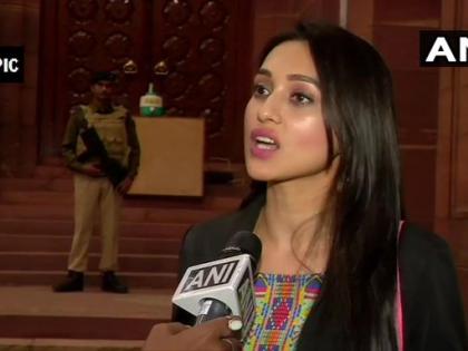 Trinamool Congress MP and actress Mimi Chakraborty Got Fake Covid Vaccine Falls Ill Kolkata cm mamata | फेक वैक्सीन का असर, टीका लगवाने के बाद बीमार पड़ीं अभिनेत्री और तृणमूल कांग्रेस सांसद मिमी चक्रवर्ती Trinamool Congress MP and actress Mimi Chakraborty Got Fake Covid Vaccine Falls Ill Kolkata cm mamata | फेक वैक्सीन का असर, टीका लगवाने के बाद बीमार पड़ीं अभिनेत्री और तृणमूल कांग्रेस सांसद मिमी चक्रवर्ती