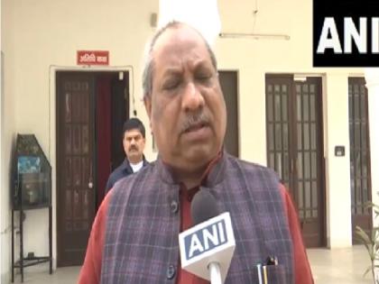 UP News Vehicle of convoy of UP Cabinet Minister Sanjay Nishad overturned five injured Treatment continues in hospital | UP News: यूपी कैबिनेट मंत्री संजय निषाद के काफिले का वाहन पलटा, पांच घायल; अस्पताल में इलाज जारी