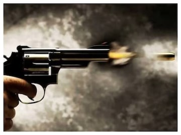 Madhya Pradesh Violence erupts from books Our families are also guilty blog Pramod Bhargava Minor student 12th class shot principal pistol | Madhya Pradesh: किताबों से फूटती हिंसा?, हमारे परिवार भी दोषी, 12वीं के छात्र ने प्राचार्य की कट्टे से गोली मारकर...