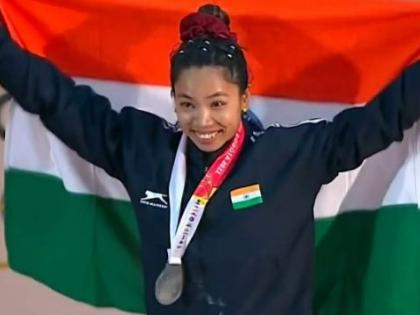 Olympic medalist Mirabai Chanu wins 48kg gold total lift 193kg 84kg 109kg Commonwealth Weightlifting Championships in Ahmedabad | 193 किग्रा वजन उठाकर स्वर्ण पदक, राष्ट्रमंडल भारोत्तोलन चैंपियनशिप में मीराबाई चानू ने किया धमाल