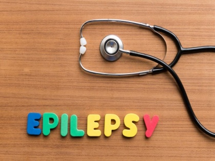 epilepsy in kids : early signs and symptoms, risk factors, causes, first aid, medical treatment, home remedies | भारत में बच्चों में मिर्गी के दौरे रोकने के लिए अध्ययन शुरू, मिर्गी का दौरा पड़ने पर तुरंत करें 6 काम