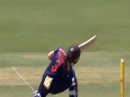India Vs Australia bouncer on Mithali Raj as she hit half century watch video | Ind Vs Aus: मिताली राज के सिर पर लगा खतरनाक बाउंसर, वीडियो में देखिए कैसे बाल-बाल बचीं