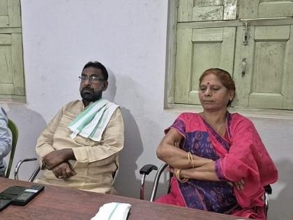 bihar polls Tejashwi Yadav selling tickets money Former minister Rajballabh Yadav's wife and RJD MLA Vibha Devi accuses him, 'game' begins before assembly elections see video | पैसा लेकर टिकट बेच रहे तेजस्वी यादव?, पूर्व मंत्री राजबल्लभ यादव की पत्नी और राजद विधायक विभा देवी ने लगाए आरोप, विधानसभा चुनाव से पहले 'खेला' शुरू bihar polls Tejashwi Yadav selling tickets money Former minister Rajballabh Yadav's wife and RJD MLA Vibha Devi accuses him, 'game' begins before assembly elections see video | पैसा लेकर टिकट बेच रहे तेजस्वी यादव?, पूर्व मंत्री राजबल्लभ यादव की पत्नी और राजद विधायक विभा देवी ने लगाए आरोप, विधानसभा चुनाव से पहले 'खेला' शुरू