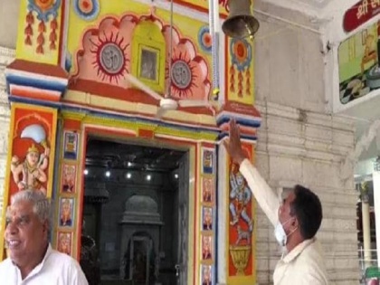 muslim social worker installed censor bell in pashupatinath temple in mandasour madhya pradesh | मंदिर में मुस्लिम शख्स ने किया ऐसा कमाल.. बिना छुए ही बजने लगा घंटा