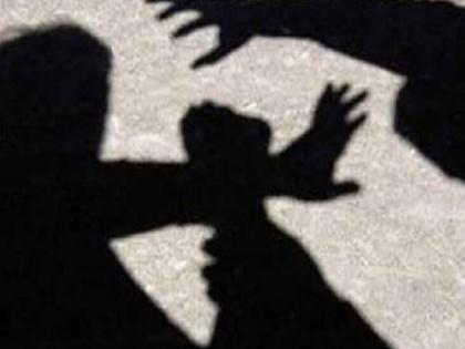 Bihar Patna incident Married man beaten by people after he caught with his lover | बिहार: चार बच्चों के पिता को इश्क लड़ाना पड़ा भारी, देर रात पहुंचा था प्रेमिका से मिलने पर हो गई पिटाई Bihar Patna incident Married man beaten by people after he caught with his lover | बिहार: चार बच्चों के पिता को इश्क लड़ाना पड़ा भारी, देर रात पहुंचा था प्रेमिका से मिलने पर हो गई पिटाई