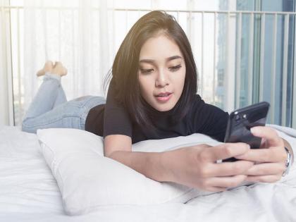 how to know the hidden feelings of your crush in hindi | क्रश के मन की फीलिंग्स जाननी हो तो जरूर नोटिस करें ये 5 बातें, समझिए उन्हें भी हो गया है प्यार how to know the hidden feelings of your crush in hindi | क्रश के मन की फीलिंग्स जाननी हो तो जरूर नोटिस करें ये 5 बातें, समझिए उन्हें भी हो गया है प्यार