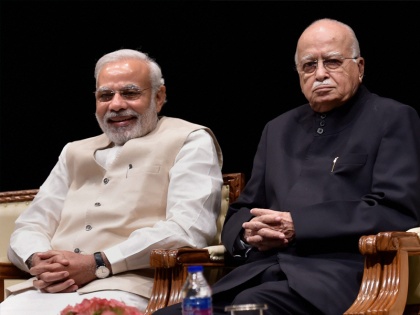 Report Claimed PM Modi met LK Advani at later home expressed his this special wish | पीएम मोदी चाहते हैं आडवाणी लड़ें 2019 में लोक सभा चुनाव, घर जाकर की मुलाकात: रिपोर्ट