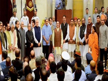 Narendra modi cabinet 2014: Portfolios of the Union Council of Ministers, all details here | जानें नरेन्द्र मोदी की पिछली सरकार में कितने थे मंत्री और उनका मंत्रालय