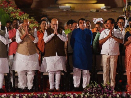 modi government cabinet ministers 2019 list, Rajnath Singh Defence Minister, Amit Shah new Home Minister | मोदी कैबिनेट 2019: पीयूष गोयल रेल मंत्री, ईरानी को मिले ये दो विभाग