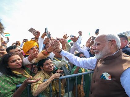 Prime Minister Arrives In Philadelphia Ahead Of Quad Summit, Receives Warm Welcome By Diaspora Members; Watch Video | PM Modi US Visit: क्वाड शिखर सम्मेलन से पहले पीएम मोदी पहुंचे फिलाडेल्फिया, प्रवासी सदस्यों ने गर्मजोशी से किया स्वागत, देखें वीडियो