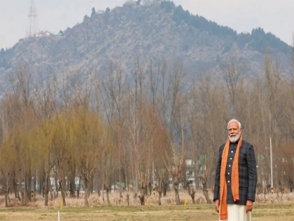 Jammu and Kashmir: PM Modi unveils 'Dekho Apna Desh People's Choice 2024' tourism initiative, launches projects worth over Rs 6,400 crore | Jammu and Kashmir: पीएम मोदी ने 'देखो अपना देश पीपल्स चॉइस 2024' पर्यटन पहल का अनावरण किया, 6,400 करोड़ रुपये से अधिक की परियोजनाएं शुरू की