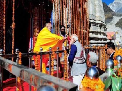 narendra modi to visit kedarnath and badrinath after election commission gives nod | पीएम नरेंद्र मोदी आज जाएंगे केदारनाथ, चुनाव आयोग से मिल चुकी है हरी झंडी