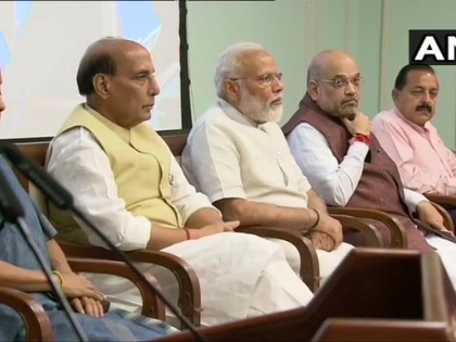 PM Modi said during the meeting, "All Ministries must focus on steps to improve 'Ease of Living' | पीएम मोदी ने की सरकार के सचिवों से मुलाकात, आम लोगों के जीवन को आसान बनाने के निर्देश