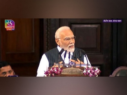 PM Modi said in the joint meeting of Parliament, "India will have to work on a bigger canvas, only heart is needed for the country" | पीएम मोदी ने संसद की संयुक्त बैठक में कहा, "भारत को बड़े कैनवास पर काम करना होगा, देश के लिए सिर्फ दिल चाहिए"