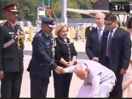PM Modi did something like breaking the protocol at the airport, even the Americans are complimenting! | पीएम मोदी ने एयरपोर्ट पर प्रोटोकॉल तोड़कर किया कुछ ऐसा, अमेरिकी भी कर रहे तारीफ!