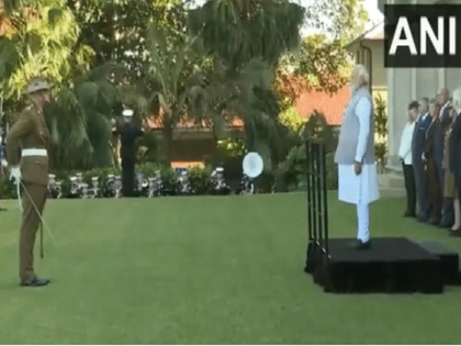 PM Modi given Ceremonial Guard of Honor at Admiralty House in Sydney watch video | पीएम मोदी को सिडनी में एडमिरल्टी हाउस में सेरेमोनियल गार्ड ऑफ ऑनर दिया गया, देखें वीडियो
