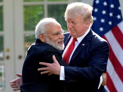 Trump compares Modi to king of Rock N Roll Elvis Presley calls him Father of India | ट्रम्प ने पीएम मोदी को बताया फादर ऑफ इंडिया, रॉकस्टार एल्विस प्रिस्ले से की तुलना