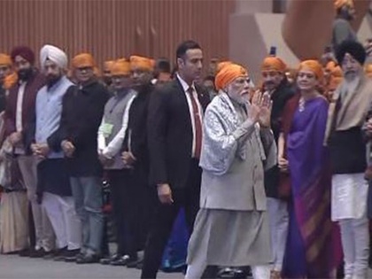 Prime Minister Narendra Modi salutes the sons of Shri Guru Gobind Singh Ji on 'Veer Bal Diwas' | प्रधानमंत्री नरेंद्र मोदी ने 'वीर बाल दिवस' पर श्री गुरु गोबिंद सिंह जी के पुत्रों को नमन किया