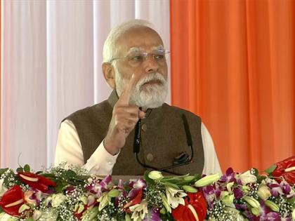 Prime Minister Narendra Modi said in Varanasi, "We should be proud of the cultural heritage and reconstruct it" | प्रधानमंत्री नरेंद्र मोदी ने वाराणसी में कहा, "हमें अपनी सांस्कृतिक विरासत पर गर्व करना चाहिए"