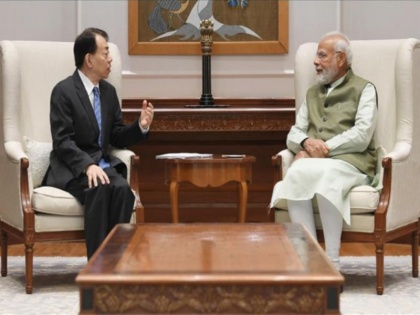 ADB president meets PM Modi proposes up to USD 25 billion support for India development priorities | प्रधानमंत्री मोदी से मिले एडीबी अध्यक्ष, विकास प्राथमिकताओं के लिए 25 अरब डॉलर की सहायता का रखा प्रस्ताव