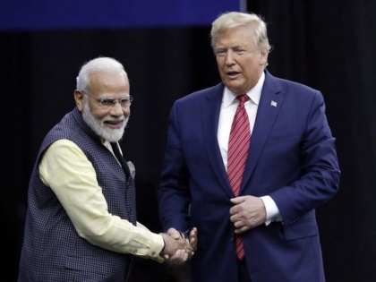 Ram Gopal Varma ask Donald Trump Americans will spend so much money to welcome Narendra Modi | डोनाल्ड ट्रंप से बॉलीवुड डायरेक्टर का सवाल, पूछा- कभी नरेंद्र मोदी के वेलकम के लिए इतना पैसा खर्च करेंगे अमेरिकी