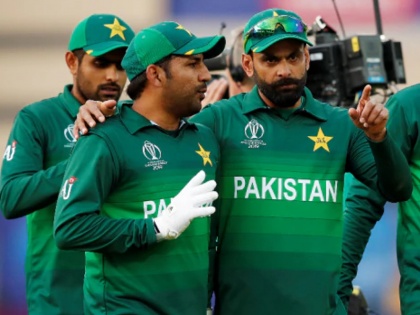 World Cup 2019: Mohammad Hafeez says entire team responsible for Pakistan's downfall | World Cup में खराब प्रदर्शन के बाद क्या है पाक खिलाड़ियों का हाल, मोहम्मद हफीज ने किया खुलासा