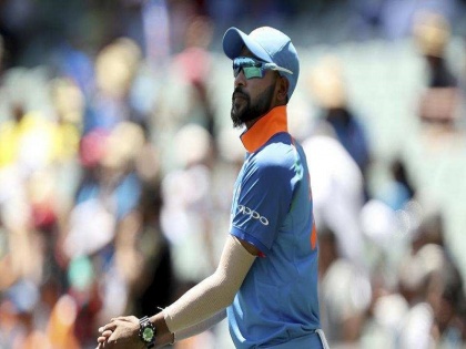 India vs Australia: Mohammed Siraj conceded second most runs by an Indian bowler on debut in ODI | IND vs AUS: मोहम्मद सिराज ने अपने पहले ही वनडे में लुटाए 76 रन, 43 साल बाद बना ये सबसे 'खराब' रिकॉर्ड