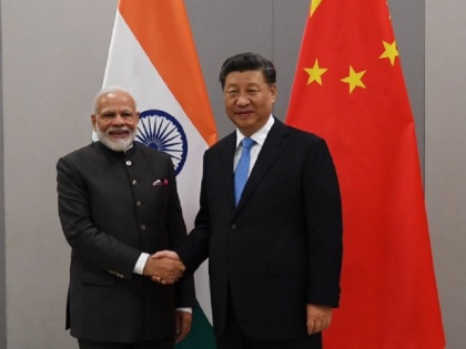 pm Narendra Modi meets President of China, Xi Jinping in BRICS 2019 | ब्रिक्स सम्मेलन में चीनी राष्ट्रपति शी जिनपिंग से मिले पीएम मोदी, अक्टूबर में भी हुई थी मुलाकात