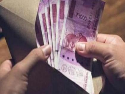 Telangana Huzurabad by election allegation of giving cash for vote congress demand election to cancel | तेलंगाना के हजूराबाद उपचुनाव से पहले छह से 10 हजार में खरीदे जा रहे वोट, कांग्रेस का TRS और भाजपा पर आरोप Telangana Huzurabad by election allegation of giving cash for vote congress demand election to cancel | तेलंगाना के हजूराबाद उपचुनाव से पहले छह से 10 हजार में खरीदे जा रहे वोट, कांग्रेस का TRS और भाजपा पर आरोप