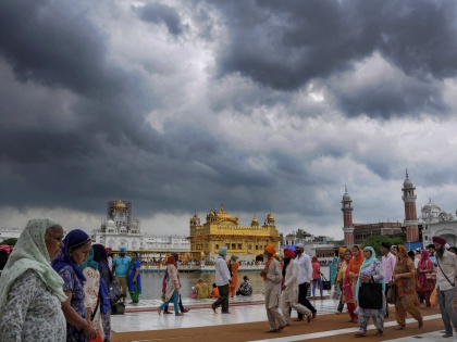 weather update: IMD Delhi says Thunderstorm with moderate rain would occur over entire Delhi NCR | दिल्ली-एनसीआर में अगले दो घंटे में तेज हवाओं के साथ होगी बारिश, मिलेगी गर्मी और उमस से निजातः मौसम विभाग