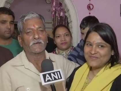 Uttarakhand's Auto-Rickshaw Driver’s Daughter tops at Judicial Services Examination | देहरादून के ऑटो चालक की बेटी ने किया जज की परीक्षा में टॉप