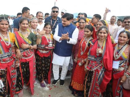 Mohan Yadav Jhabua Visit 28th installment Ladli Behna Yojana Rs 1541 crore transferred 1-26 crore accounts CM Mohan Yadav said no shortage treasury women power | Mohan Yadav Jhabua Visit: लाडली बहना योजना की 28वीं किश्त, 1.26 करोड़ से अधिक खाते में 1541 करोड़ से ट्रांसफर, सीएम मोहन यादव बोले- नारी शक्ति के लिए खजाने में कोई कमी नहीं