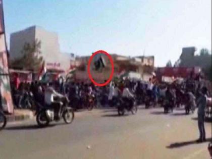 Madhya Pradesh on republic day in rally some people waving pakistani flag, 3 arrested | बीजेपी शासित राज्य में गणतंत्र दिवस पर फहराया गया 'पाकिस्तानी झंडा', 3 गिरफ्तार और 6 फरार Madhya Pradesh on republic day in rally some people waving pakistani flag, 3 arrested | बीजेपी शासित राज्य में गणतंत्र दिवस पर फहराया गया 'पाकिस्तानी झंडा', 3 गिरफ्तार और 6 फरार