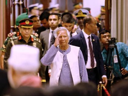 Bangladesh crisis crash live updates Polls Postponed? Muhammad Yunus Police department reshuffle 18 in-charge officers removed chiefs 32 police stations Dhaka transferred see list | Bangladesh crisis: बांग्लादेश में चुनाव स्थगित?, पुलिस विभाग में फेरबदल, 18 प्रभारी अधिकारी हटाए, ढाका के 32 पुलिस थानों के प्रमुखों का तबादला, देखें लिस्ट