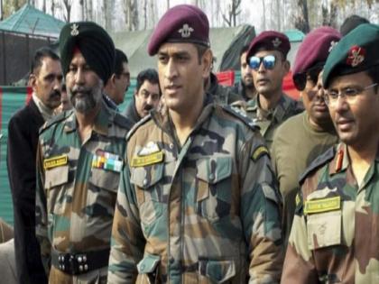MS Dhoni does not need to be protected, he will protect the citizens, Says Army Chief General Bipin Rawat | धोनी को कश्मीर में सेना के साथ ड्यूटी के दौरान क्यों नहीं है सुरक्षा की जरूरत, सेना प्रमुख ने किया खुलासा