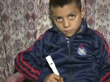 Jammu and Kashmir: Nine year old Muzaffar Ahmad Khan has invented a ‘counting pen’, know features | जम्मू-कश्मीरः नौ साल के बच्चे ने ईजाद किया एक 'अनोखा पेन', एग्जाम की इस बड़ी समस्या से मिलेगी निजात
