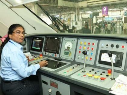 Vande Bharat Express powered Nari Shakti Surekha Yadav first woman loco pilot Asia history operate semi-high speed train see pics video | Vande Bharat Express: एशिया की पहली महिला लोको पायलट ने रचा इतिहास, सेमी-हाई स्पीड ‘वंदे भारत एक्सप्रेस’ ट्रेन का संचालन करने वाली पहली महिला
