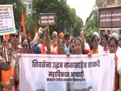 demolition of Shivaji Maharaj statue now Opposition and BJP on streets of Mumbai | शिवाजी मूर्ति गिरने के खिलाफ मुंबई की सड़कों पर आमने-सामने विपक्ष और BJP, लीड कर रहे बड़े नेता demolition of Shivaji Maharaj statue now Opposition and BJP on streets of Mumbai | शिवाजी मूर्ति गिरने के खिलाफ मुंबई की सड़कों पर आमने-सामने विपक्ष और BJP, लीड कर रहे बड़े नेता