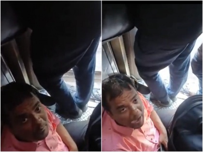 Viral Video From Mumbai A person did not like being called uncle in train | Viral Video: मुंबई की लोकल ट्रेन में व्यक्ति को अंकल बुलाना पसंद नहीं आया, कह दी ऐसी बात, देखें वीडियो