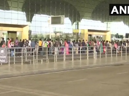 Mumbai International Airport said, it will cooperate fully in CBI investigation | मुंबई इंटरनेशनल एयरपोर्ट ने कहा, 705 करोड़ रुपये की अनियमितता के मामले में वह सीबीआई जांच में पूरा सहयोग करेगा