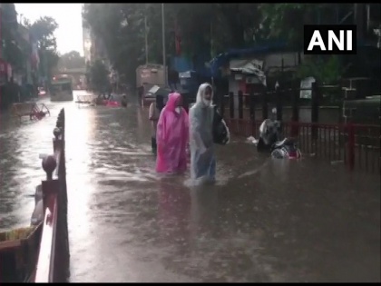 Mumbai Rain Updates : Heavy Rain In City Leads To Waterlogging; red alert in city for two days | Mumbai rains: मुंबई में रात से लगातार भारी बारिश, मौसम विभाग ने जारी किया रेड अलर्ट, हाइटाइड का भी खतरा