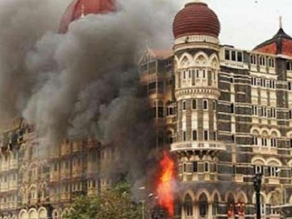 26/11 Mumbai attacks Draupadi Murmu Maharashtra CM governor pay tributes | मुंबई में आतंकवादी हमले की 14वीं बरसी पर शहीदों को दी गई श्रद्धांजलि, राष्ट्रपति ने कहा- देश उन सभी को कृतज्ञता से याद करता है जिन्हें...