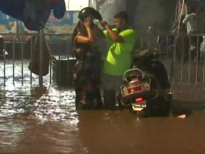 Mumbai pre monsoon heavy rains Waterlogged streets | प्री-मॉनसून का असर, मुंबई में भारी बारिश की वजह से कई जगहों पर जलभराव