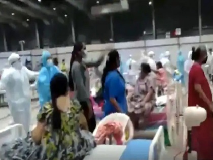 Maharashtra: Patients perform 'Garba' with health workers at COVID 19 Center in Goregaon, video viral | कोविड सेंटर पर अचानक डॉक्टर्स और मरीज करने लगे गरबा, वीडियो हुआ वायरल