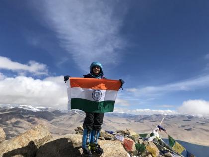 Mumbai school student scales Ladakh's Mt Mentok Kangri II | मुंबई की छात्रा लद्दाख में 6262 मीटर ऊंचे पर्वत की चोटी पर चढ़ी, 2017 में माउंट स्टोक पर भी की थी चढ़ाई